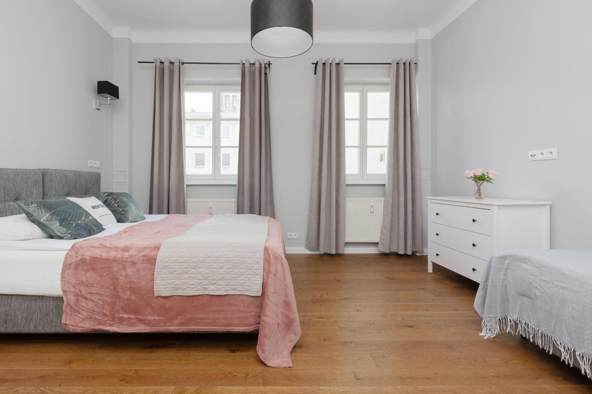وارسو City Center Aparthotel Chmielna By Noclegi Renters المظهر الخارجي الصورة